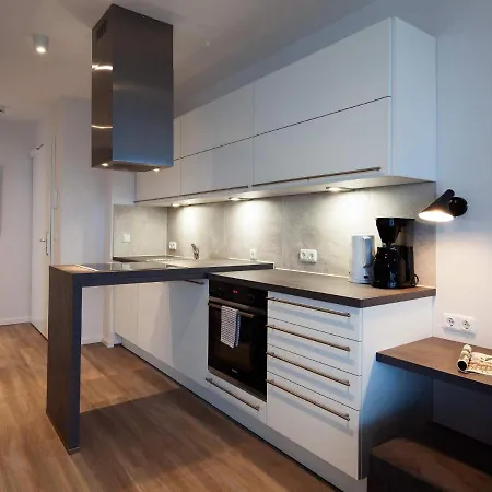 Exklusive Promenadenvilla Mit Seeblick Appartement *